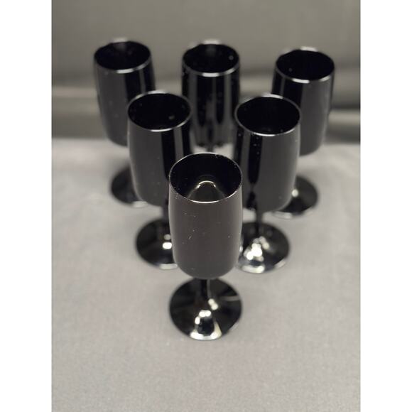 Set of 6 Vintage Hand-Blown Black Wine/Cocktail Glasses – 6" Tall - Picture 5 of 9